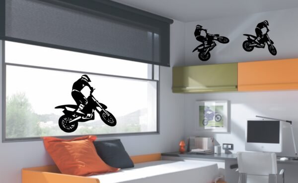 Motos